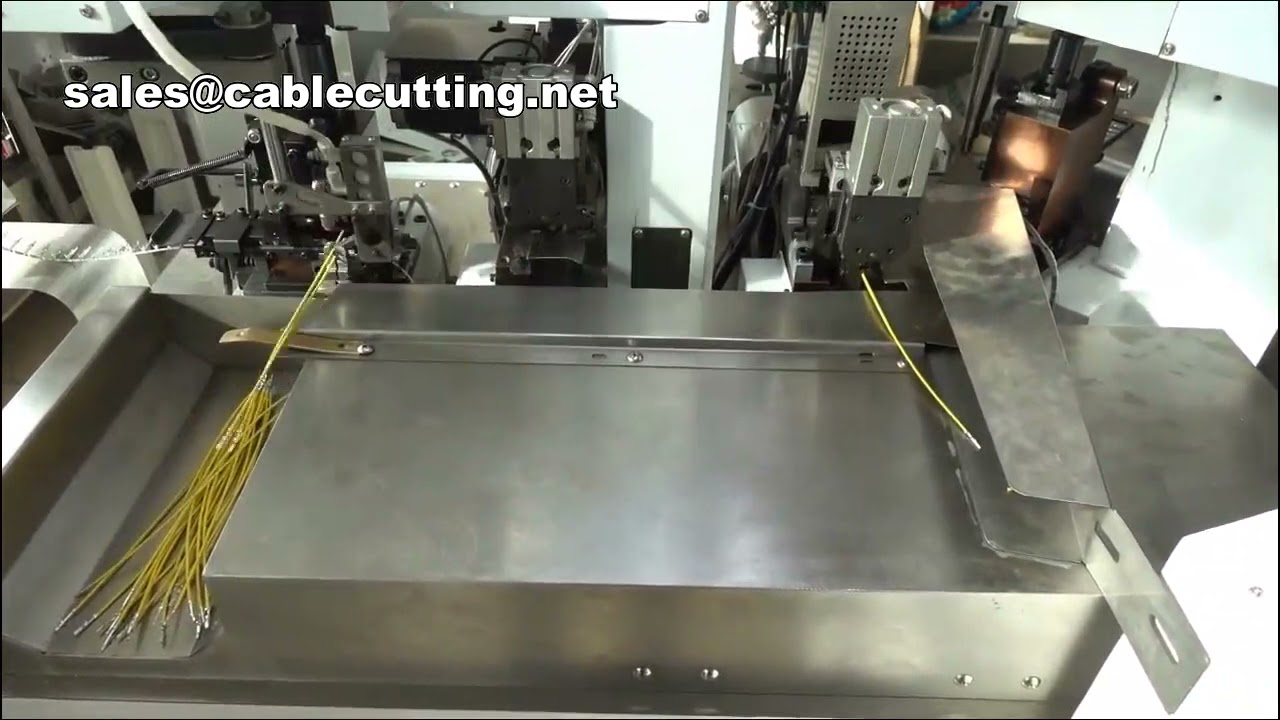 Macchina Automatica per Avvitatura Viti su Moduli LED – Alta Precisione e Velocità