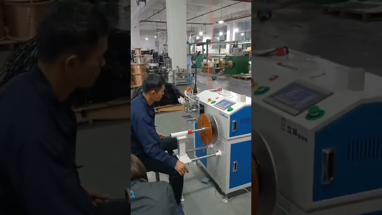 Macchina automatica per contare, smistare, tagliare e avvolgere cavi in azione #fabbrica #macchina