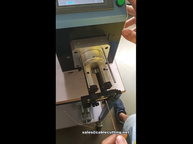 Macchina compatta per taglio e spelatura cavi coassiali – Spelafili automatico