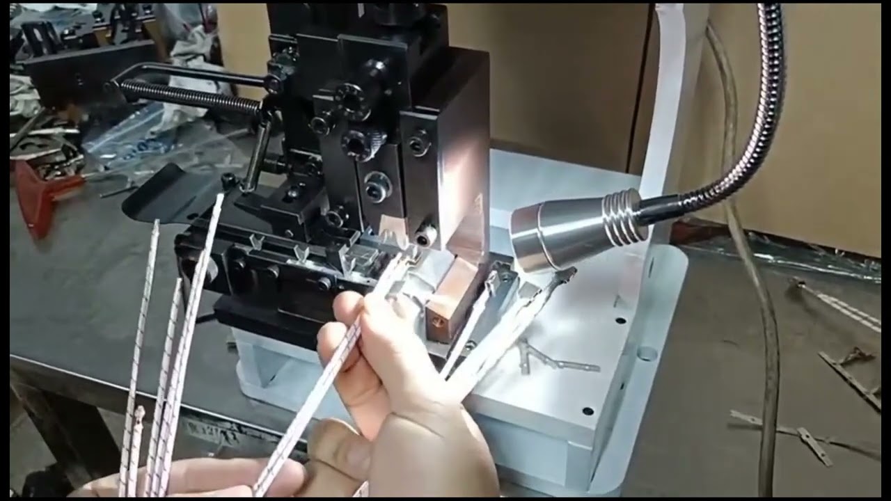 Macchina crimpatura pressa terminali per cavi elettrici in rame | Connettori automatici