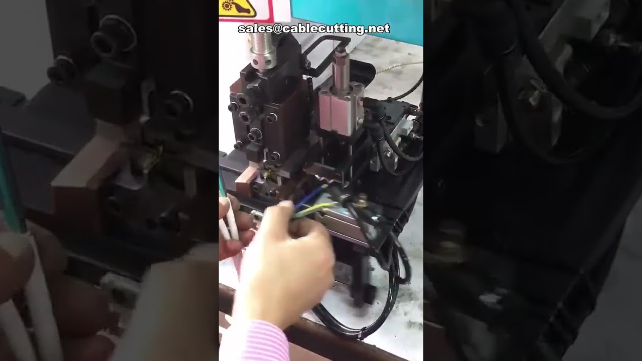 Macchina automatica per taglio, spelatura e crimpatura cavi - Alta efficienza industriale