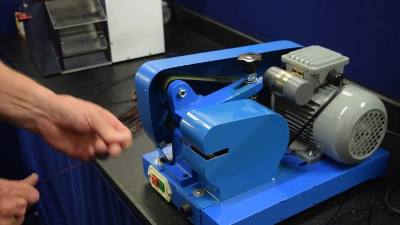 Macchina spellafili smaltati 680B – Strippatura automatica di precisione