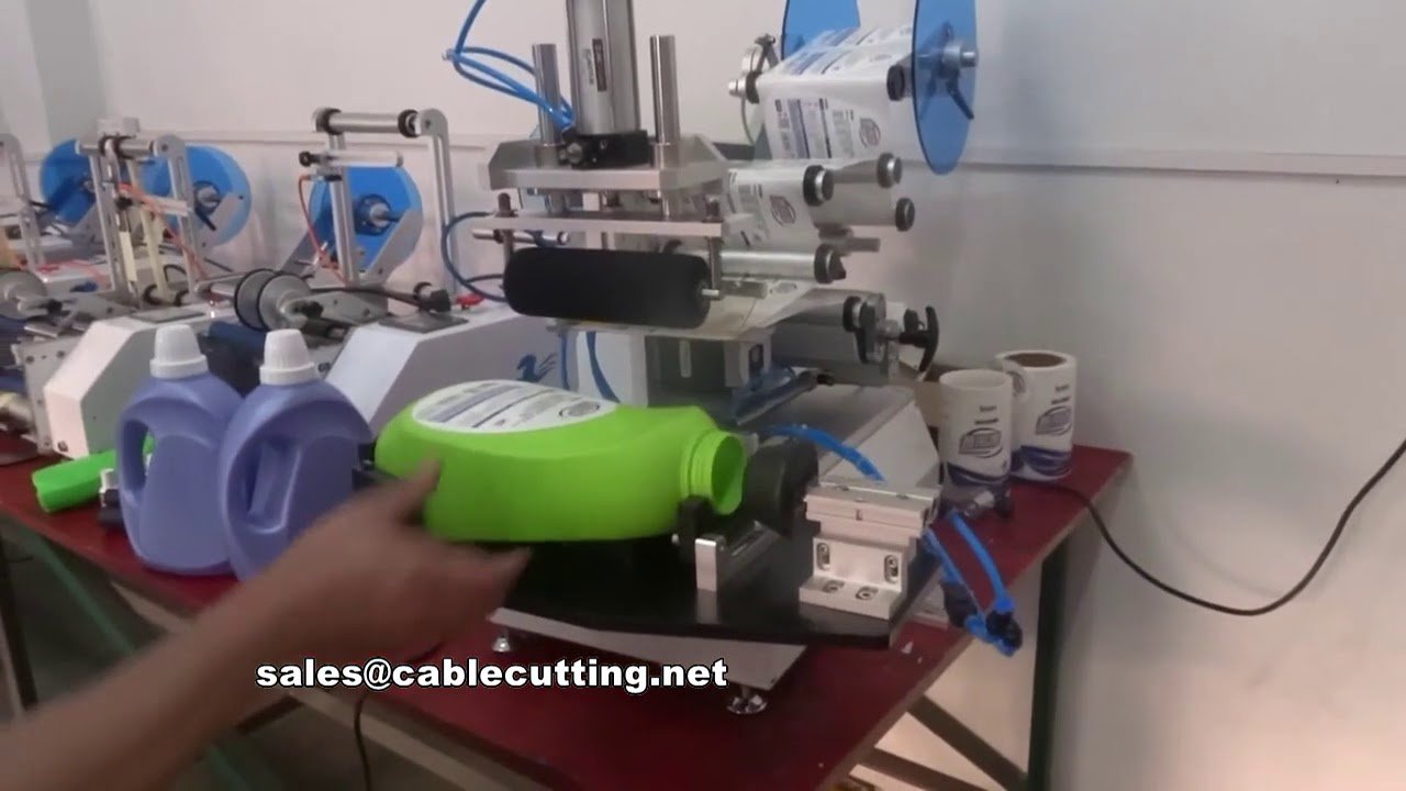 Etichettatrice automatica per flaconi piatti di shampoo liquido PE per lavastoviglie