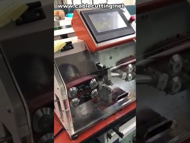 Macchina Spelacavi Rivestiti: Spelatura Multi-Filo e Monofilo Efficiente