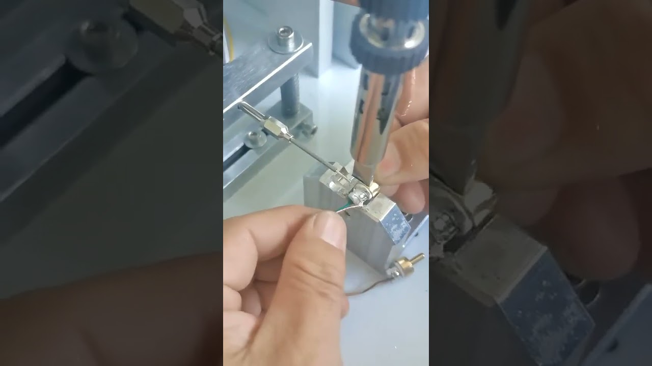 Macchina per saldatura semiautomatica a pedale per cavi USB, PCB e strip LED