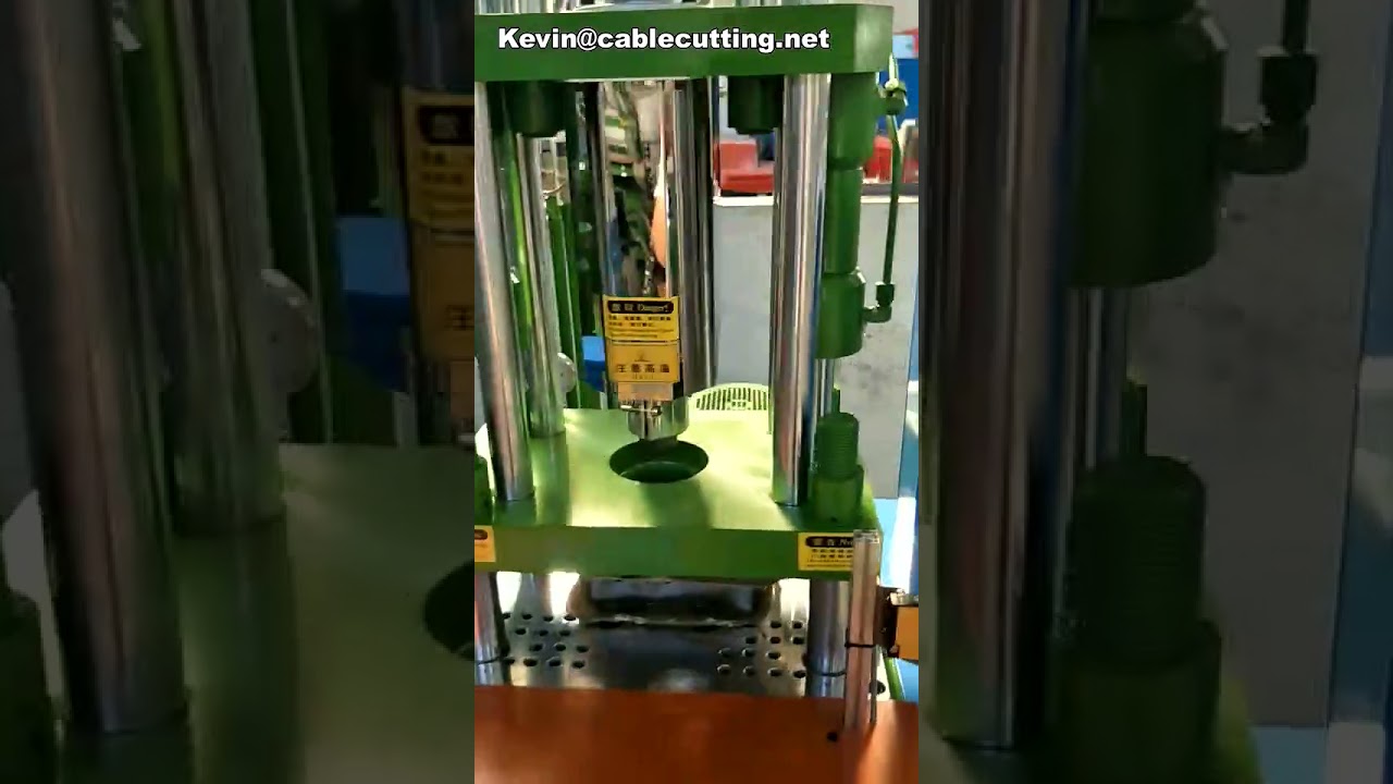 Macchina per stampaggio a iniezione plastica manuale: prezzo e caratteristiche | Pressa da tavolo per prototipi