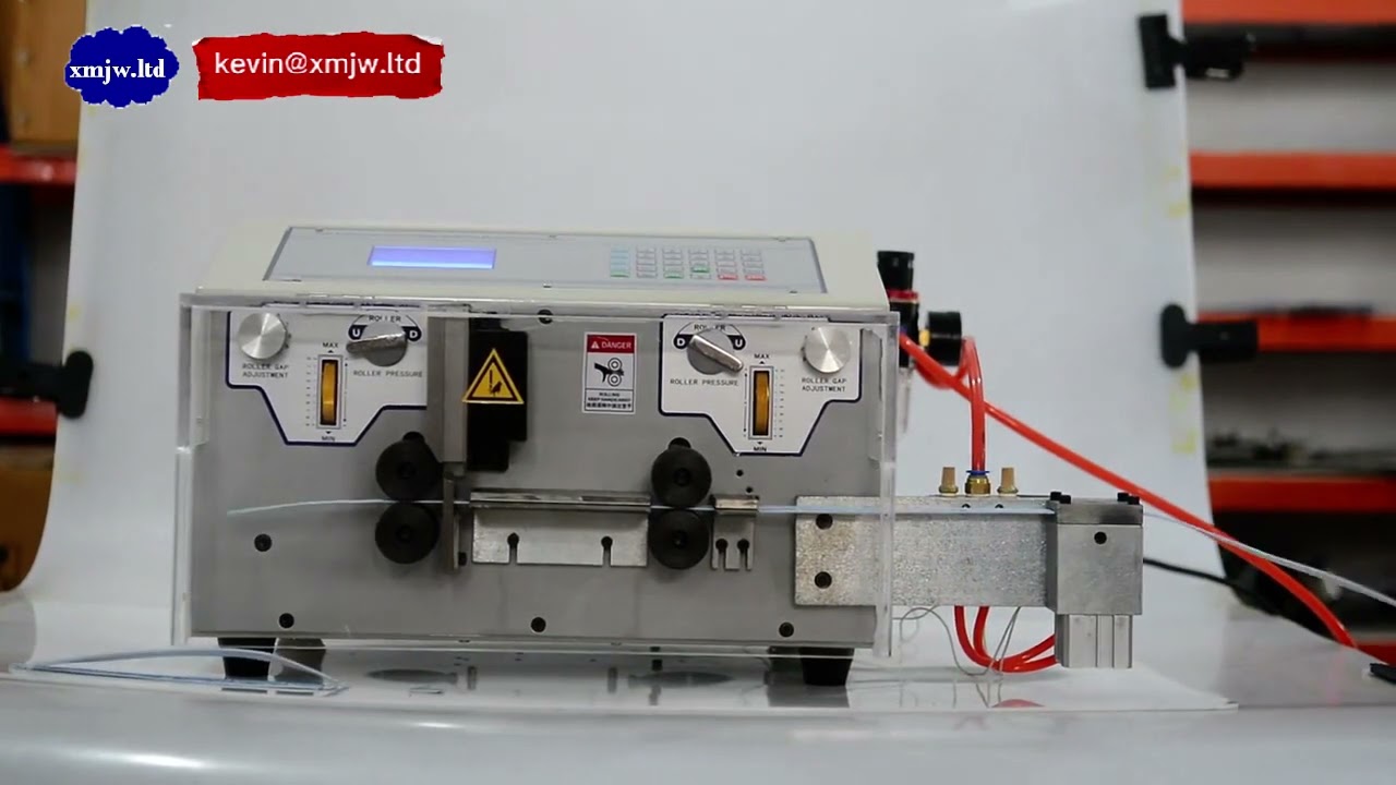 Macchina Automatica per Taglio, Spellatura e Separazione di Filo Piatto