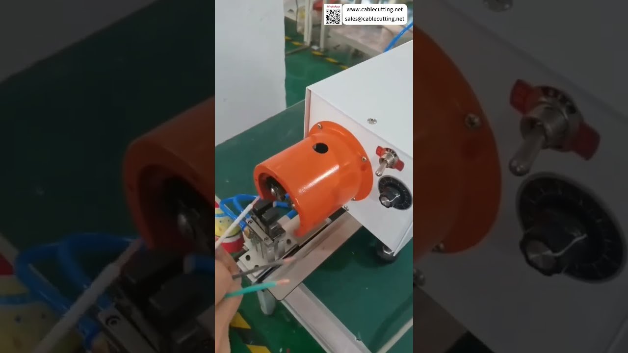 Macchina Integrata per Spelatura e Torsione Fili: Taglio Netto e Operazione di Precisione - Metodi di Fabbrica