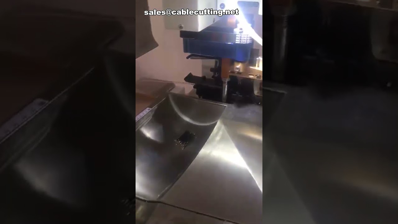 Crimpatrice Automatica con Spellatura Bilaterale - Macchina per Crimpatura su Due Lati