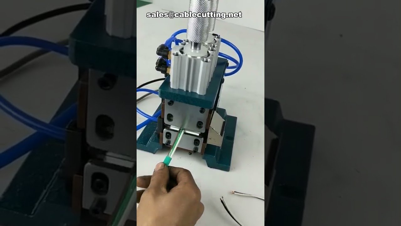 Tagliafibra di Alta Qualità: Strip Tool Professionale per Cavi