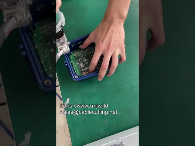 Macchina Automatica per Avvitare e Forare con Alimentatore per Viti