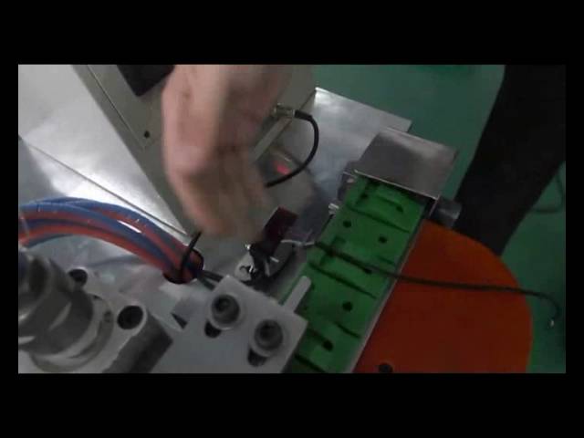Macchina saldatrice automatica USB WPM-2627: precisione e automazione per cavi