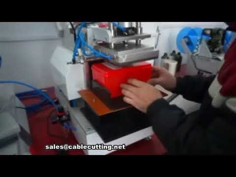 Etichettatrice per superfici piane di scatole antincendio: soluzione industriale