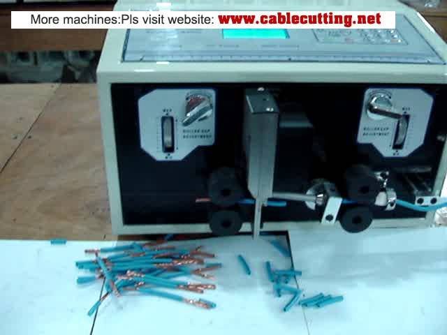 Macchina per spellare e tagliare cavi WPM-09D per multiconduttore da 8 mm²