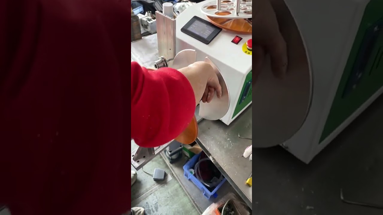 Avvolgitore Automatico con Smistamento per Bobine Ordinate e Pulite