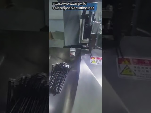 Macchina crimpatrice automatica monocapo per cavi: taglio, spelatura e torsione