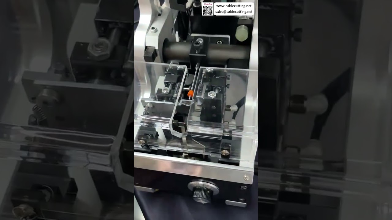 Macchina Inserimento Spine Impermeabili HXN CD200A: Setup e Processo con Alimentatore a Nastro Espansore