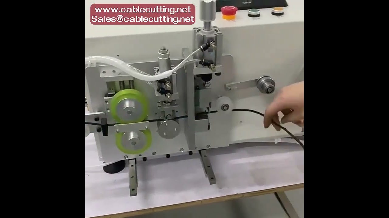 Macchina spellafili e tagliacavi automatica con touch screen, conteggio e taglio a matrice - Modello 4