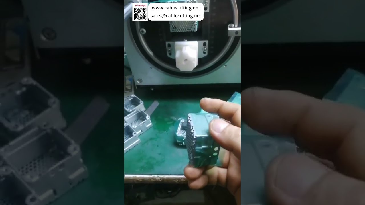 Macchina semiautomatica per avvolgimento film e nastratura ad alta efficienza per personalizzazione cavi