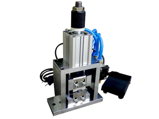 Taglierina Verticale Foglio Alluminio Automatica WPM-901 - Spelacavi HDMI